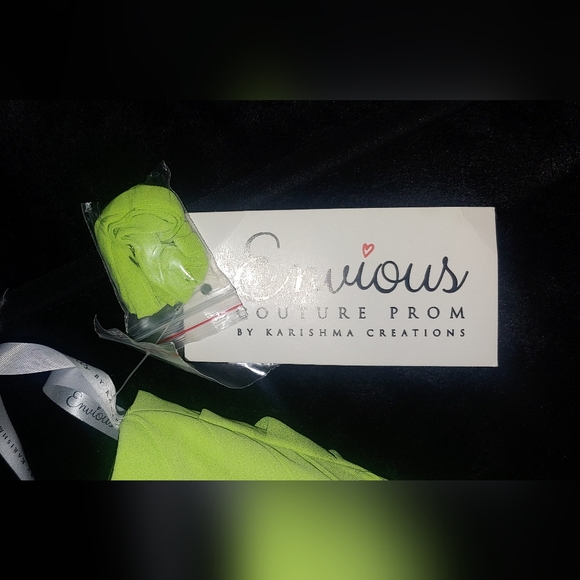 Envious Couture Prom Dress - Picture 10 of 12